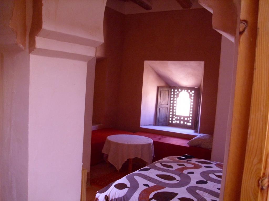 Kasbah Agoulzi Hotel Kelaat-M'Gouna Exterior photo